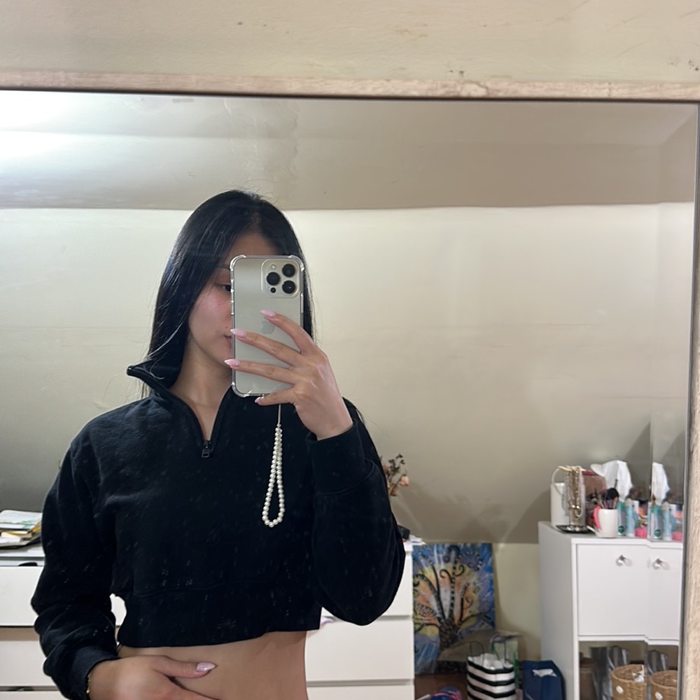 Aritizia sweater crop xxs. Great condition